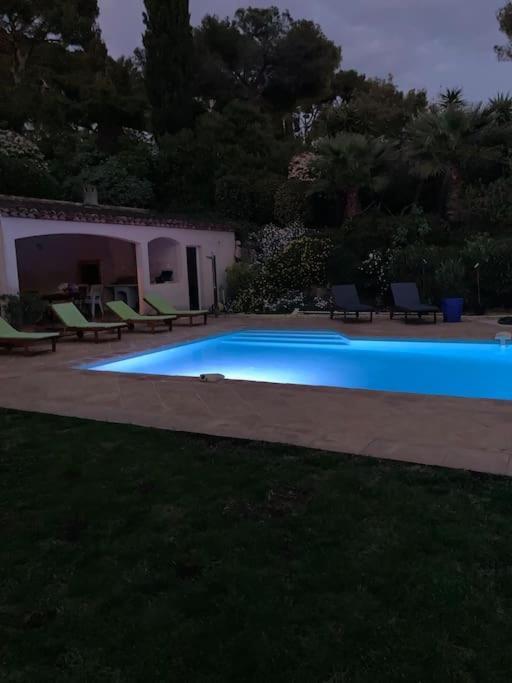 Вилла La Californienne Каркеран Экстерьер фото