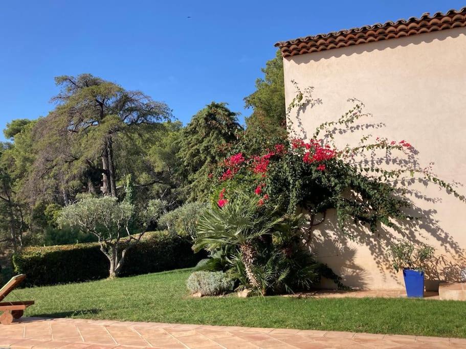 Вилла La Californienne Каркеран Экстерьер фото